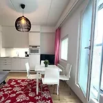 Scandinavian Great Location Апартаменты Вантаа
